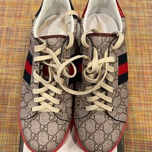Gucci GG Supreme Ace Red
